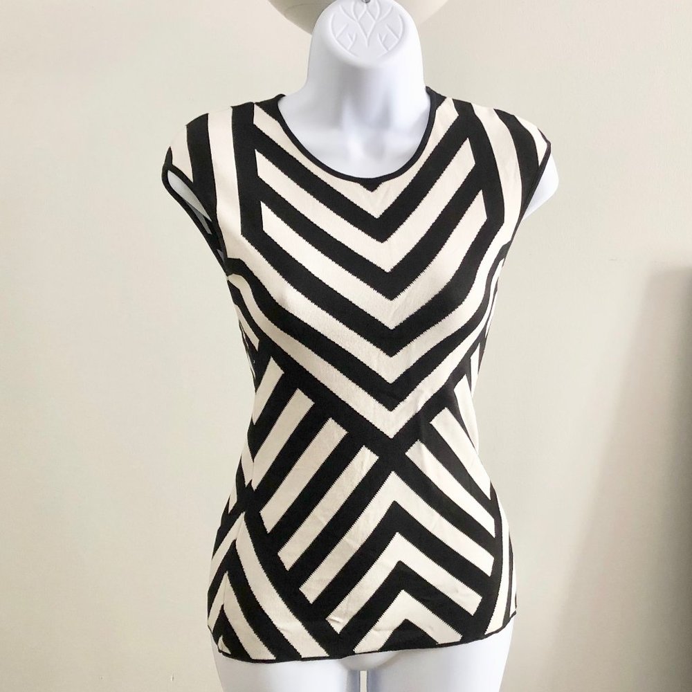 RVN Geometric Print Knit Top